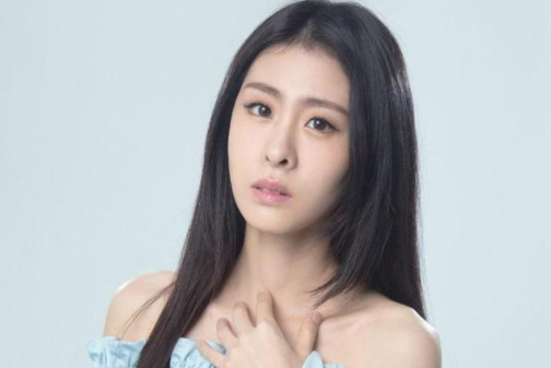 只有我一个人觉得，张碧晨这样子的女人，很恐怖吗？