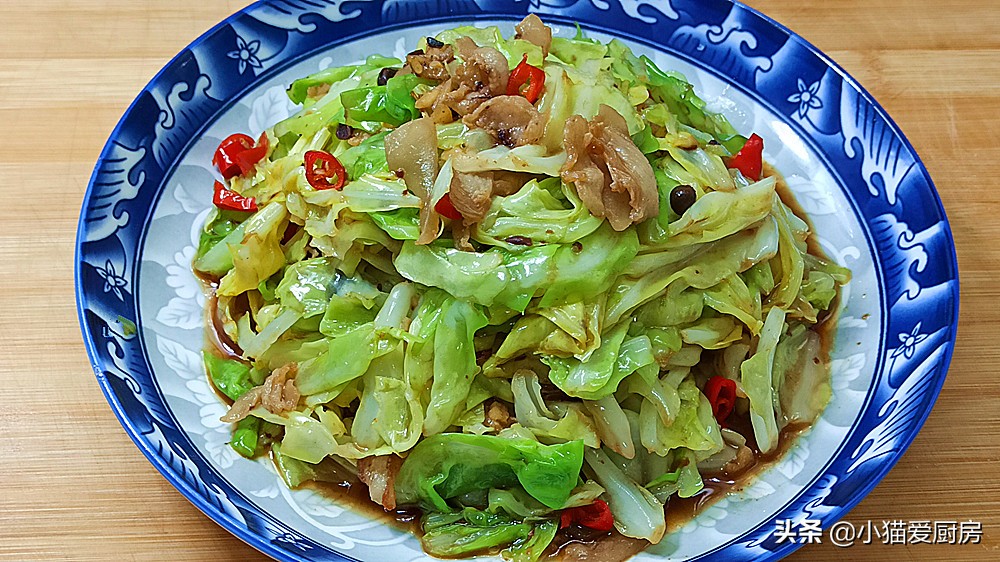 图片[3]-教你制作“油渣莲白” 制作简单 一道不错的家常炒菜 好吃下饭-起舞食谱网