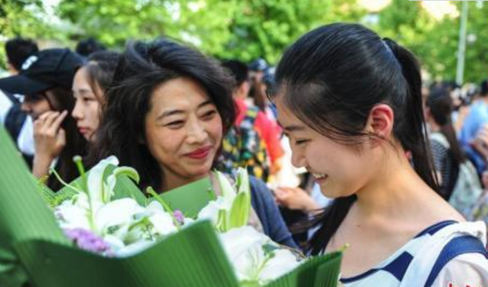 “懒得考清华北大！”口出狂言的16岁广东女孩，最后考多少分？