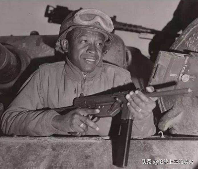 廉价的精品——美国M3冲锋枪