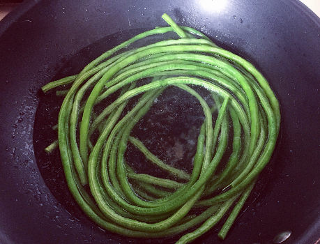 图片[4]-酿豆角卷的做法步骤图 三伏天正当时的蔬菜-起舞食谱网