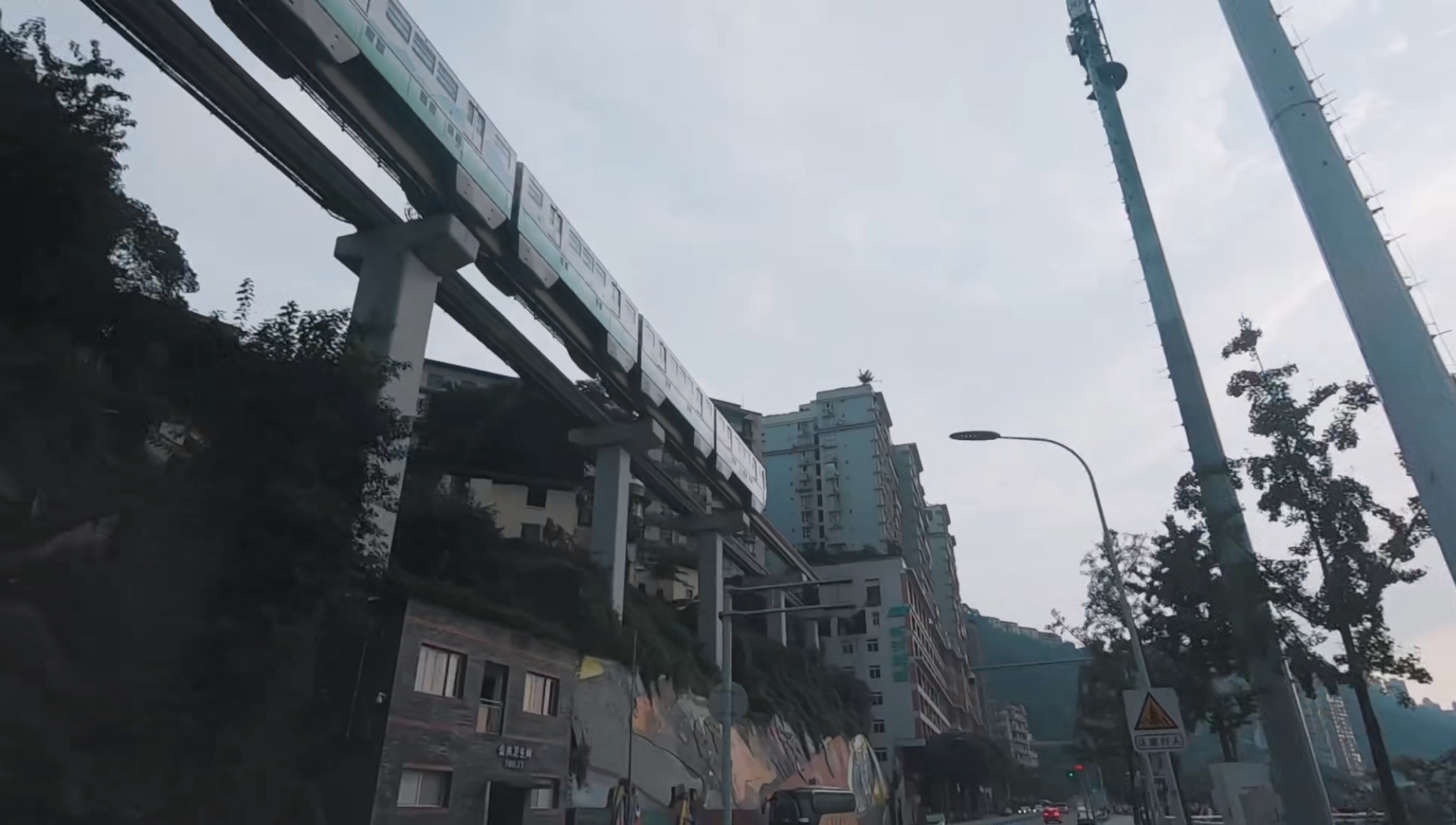 重庆崽儿张晋携蔡少芬回到家乡，一支短片，将山城的美一网打尽