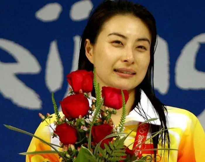 她是全红婵的领路人，把郭晶晶送上裁判席，周继红为何身陷争议