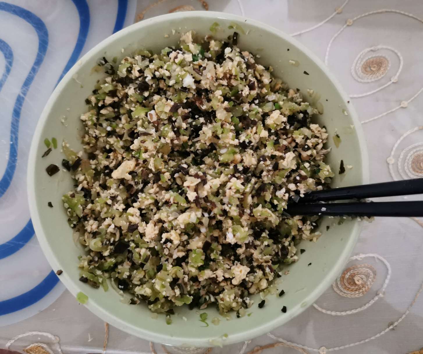 Don't children like to eat vegetables?  Let's make dumplings!  Two kinds of dumpling fillings, one meat and one vegetarian, suitable for babies after 1 year old