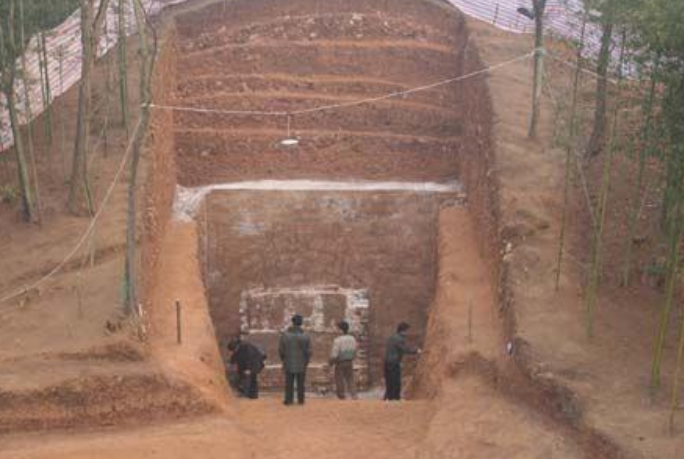 朱元璋儿子古墓，被盗墓者光临9次，遭7次爆破，