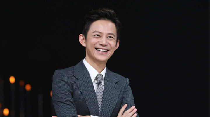 一错二怂三装，何炅发文道歉甩锅节目组，还不