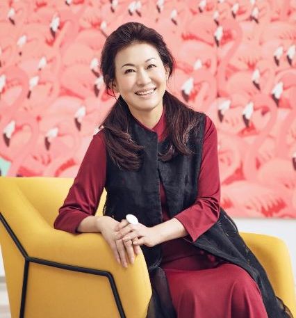 玻尿酸女王赵燕：成本15卖5000，今身价400亿，她有多牛