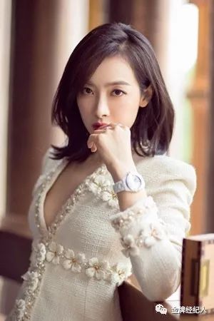专访赵露思丨爽剧女主角的「平淡」生活