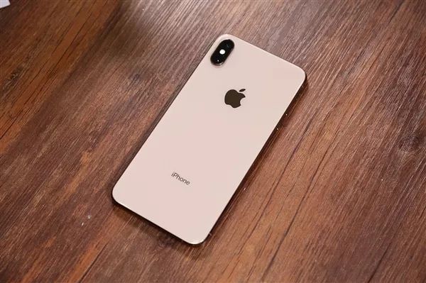 中国精英团队攻破单卡iPhone XS变双卡双待技术性！