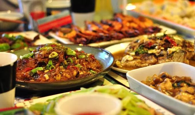 王接|年初四迎灶王接五路财神 风俗禁忌都在这千万别做错咯