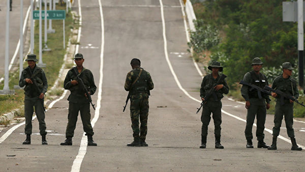 关边境和断交后，委内瑞拉军方接到命令：在哥伦比亚边境部署兵力