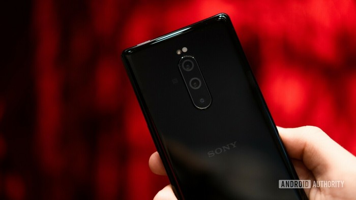 三监控摄像头较长显示屏 sonyXperia系列新手机上市