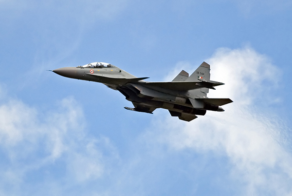 印媒称印空军击落一架巴境内起飞的无人机，印巴官方暂无回应