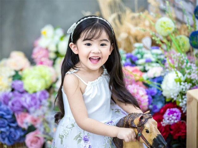 自己孩子生日怎么发朋友圈
