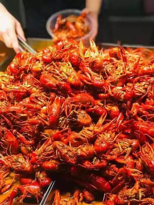 火爆抖音的10家青岛美食，看到第五个口水止不住了