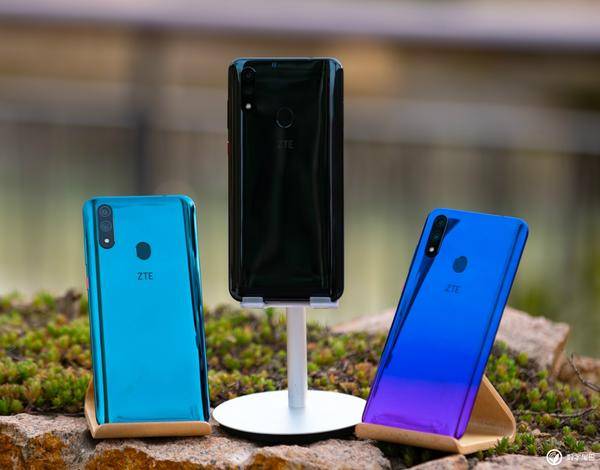 zte中兴 Blade V10 入门评述：千元手机中的平衡之作