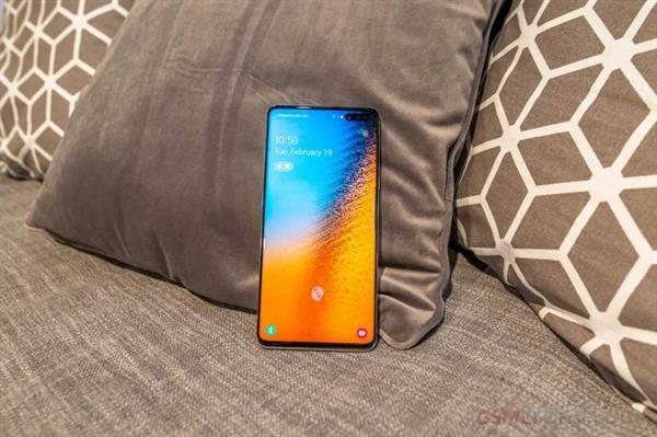 Galaxy S10 5G日本先发：三星自己基带芯片 评测速率破千兆网卡