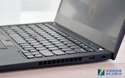 ThinkPad X390 4G版全球首测：全时在线商务利器