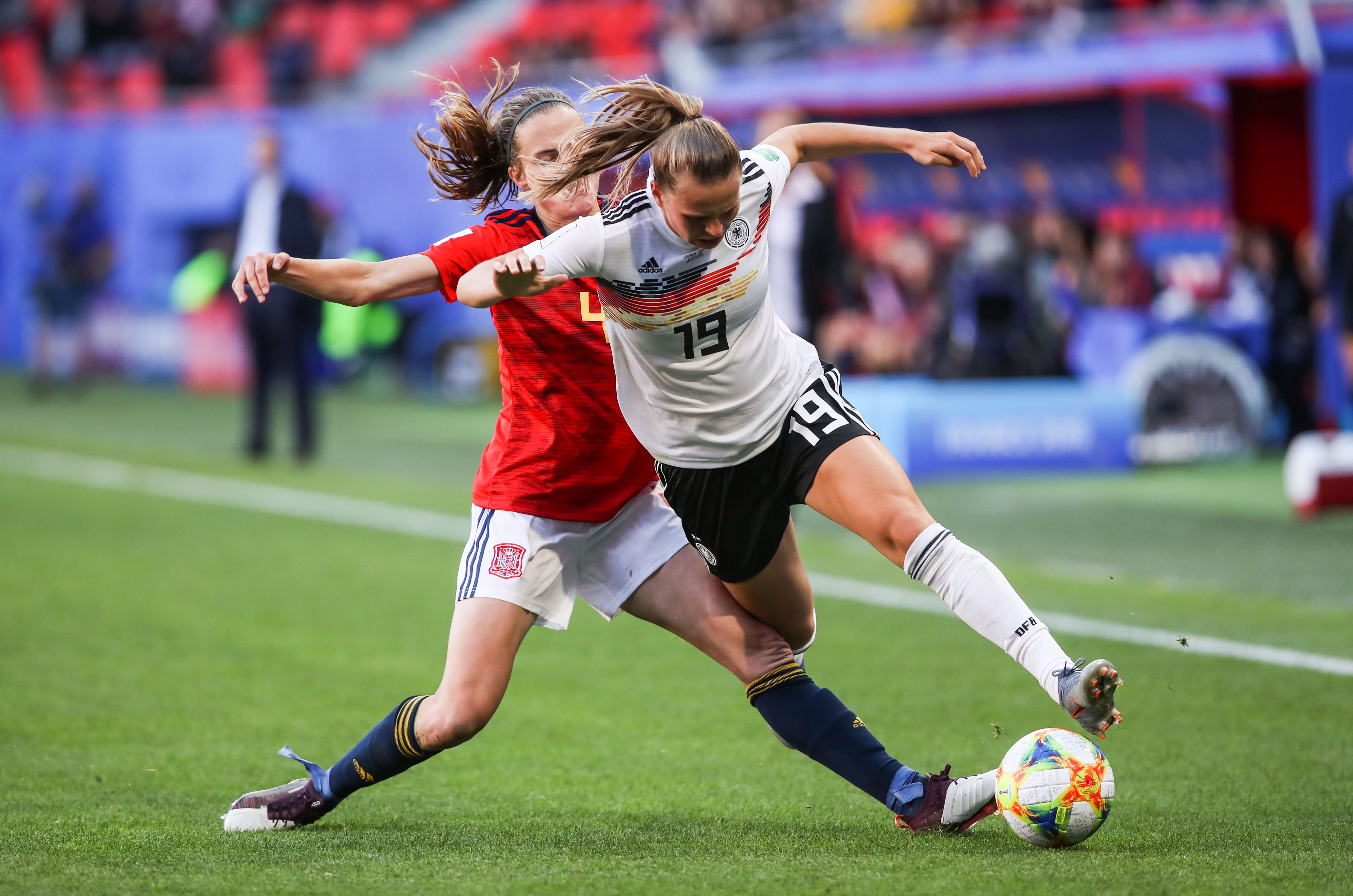 瓦朗谢纳(法国),2019年6月13日    (女足世界杯)(14)足球——b组:德国