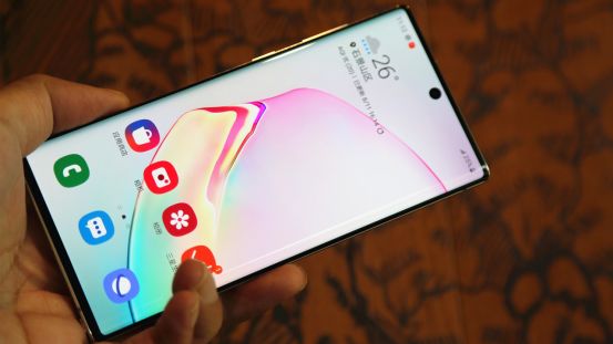 多项黑科技加持 屏幕依旧无可挑剔 三星Galaxy Note 10系列上手体验