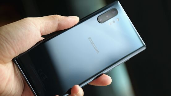 多项黑科技加持 屏幕依旧无可挑剔 三星Galaxy Note 10系列上手体验