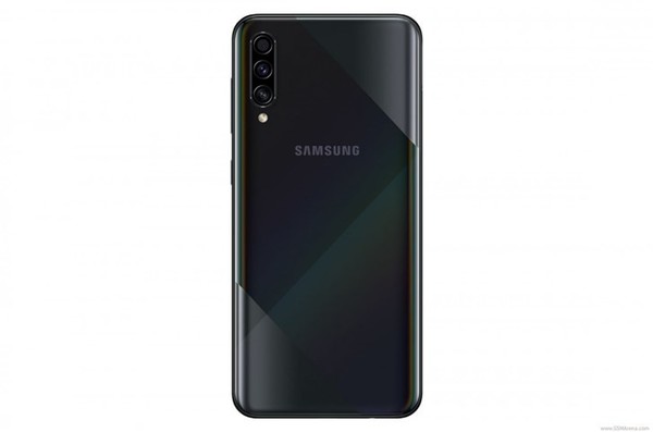 三星Galaxy A30s/A50s配备曝出 水珠全面屏手机 纵排三摄