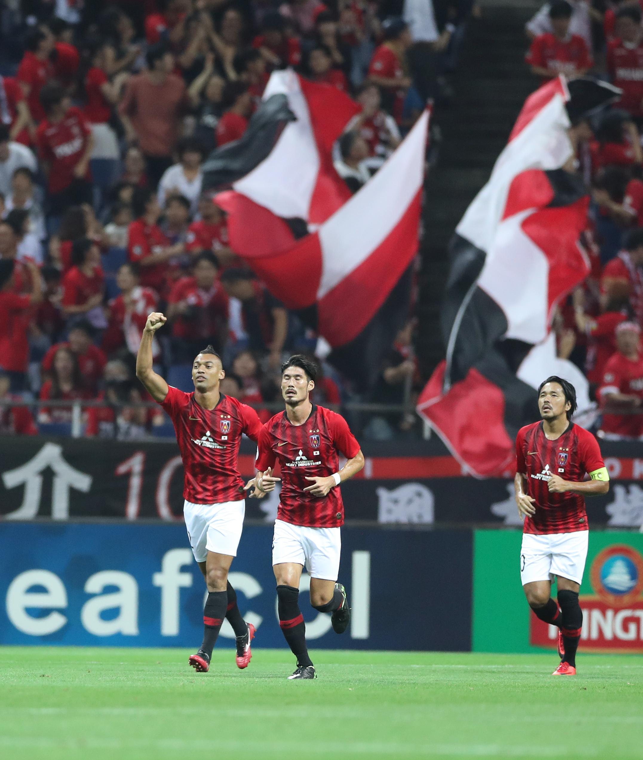 足球——亚冠：广州恒大不敌浦和红钻