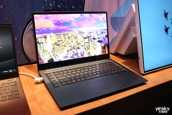 CES2020：联想多款创新产品亮相 折叠屏、双屏、5G全都有