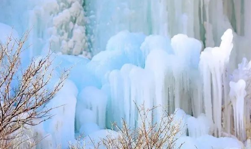 贺兰山南寺生态旅游区再现冰瀑奇观，有机会一定要去