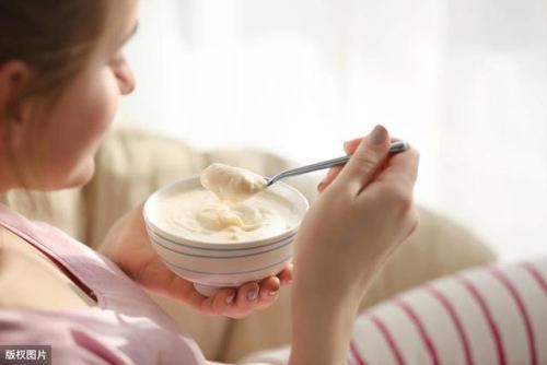 酸奶适合胃十二指肠溃疡患者吗？建议溃疡期间用药治疗期间不要喝