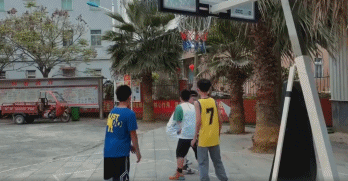 特写｜中国篮球也有了“模仿帝”，他是网红陈挑战