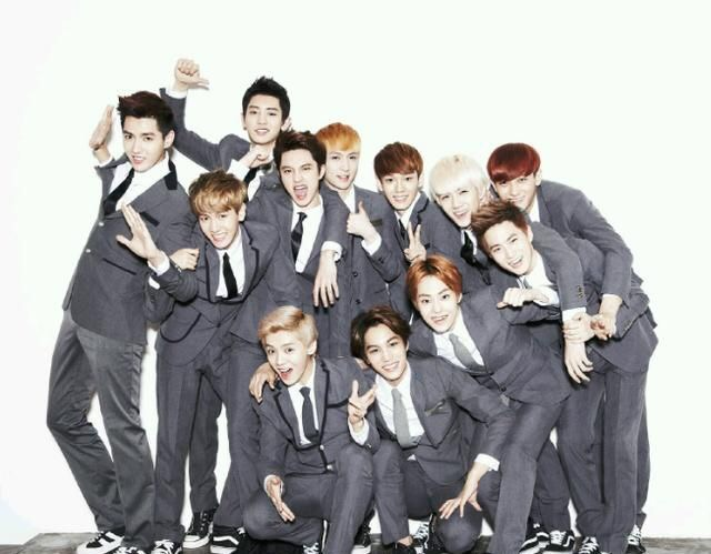 他们仨聚得很尴尬？