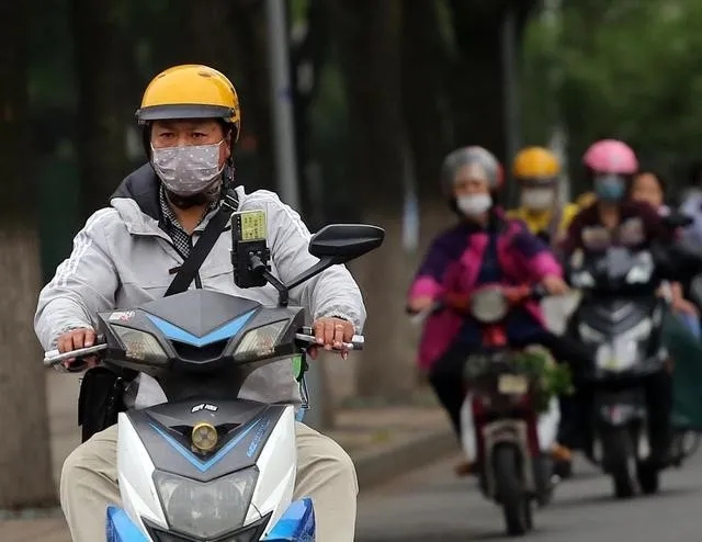 一夜之间，头盔火了，价格暴涨！这些上市公司