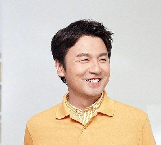 雷佳音到底做错了什么，优衣库要这么对他？