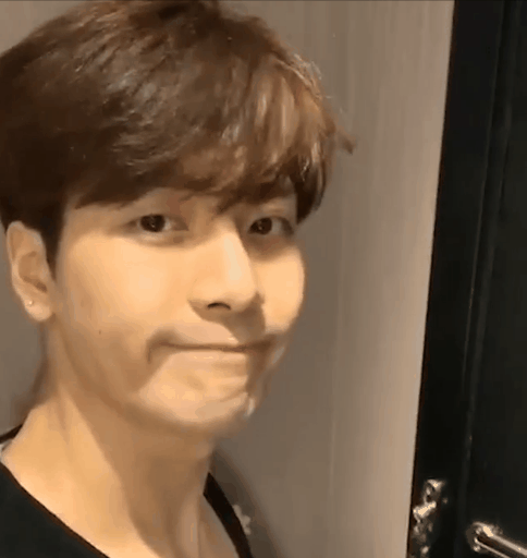 「GOT7」「分享」200520 女友视角刮胡子的王嘉尔简