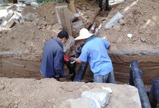 郑州36家用热单位换“东家”，室内采暖改造费谁