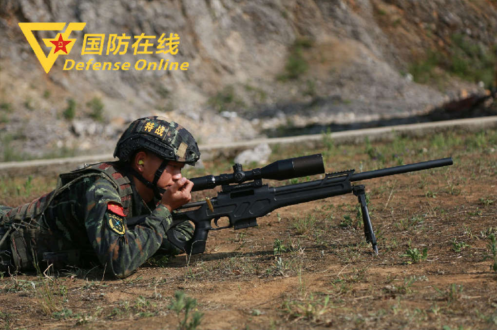 直击｜武警特战队员多课目实弹射击训练