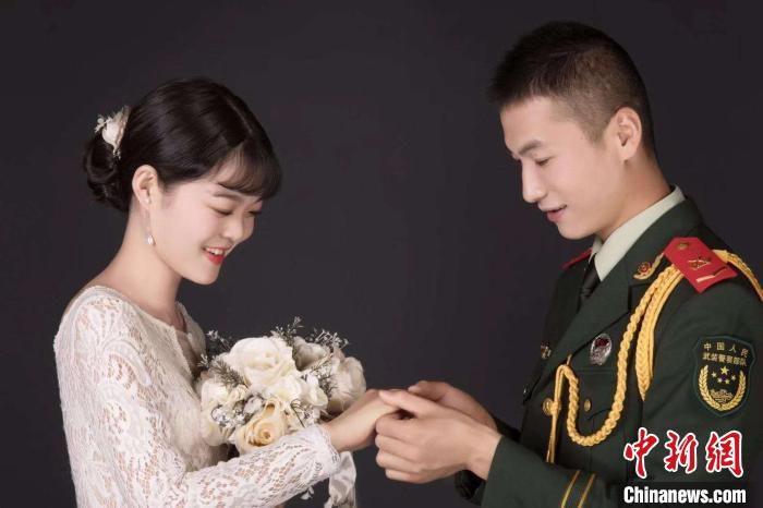 军人的“520”写真：使命在肩 与爱同行