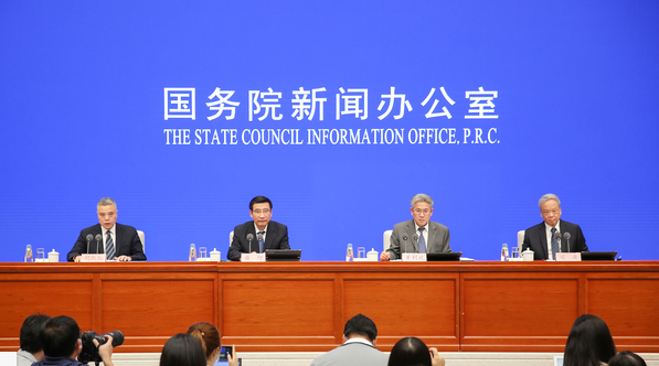 工信部：规模以上工业企业平均开工率和复岗率分别回升至99.1%和95.4%