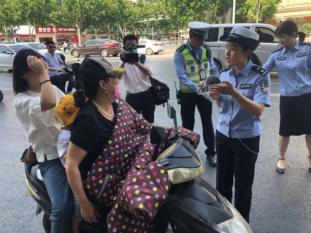 刚刚，阜阳交警走上街头，开始行动！快来看