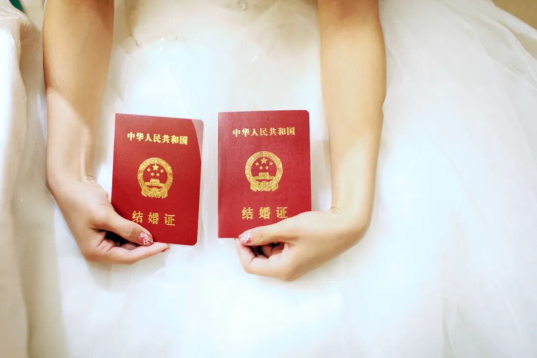 夫妻之间工资条算隐私吗？微信账号能继承吗…