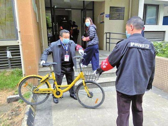 “管得宽”的老李诠释“一辈子做好事”并不难