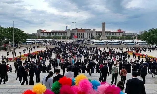 独家观察｜|当“两会”报道上云端，这届媒体使出了哪些新招数？