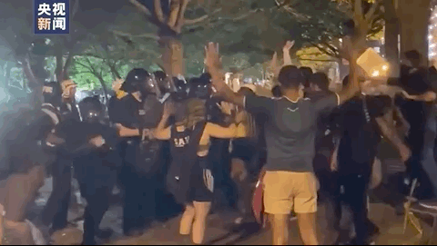 白宫外面，竟成了这副模样