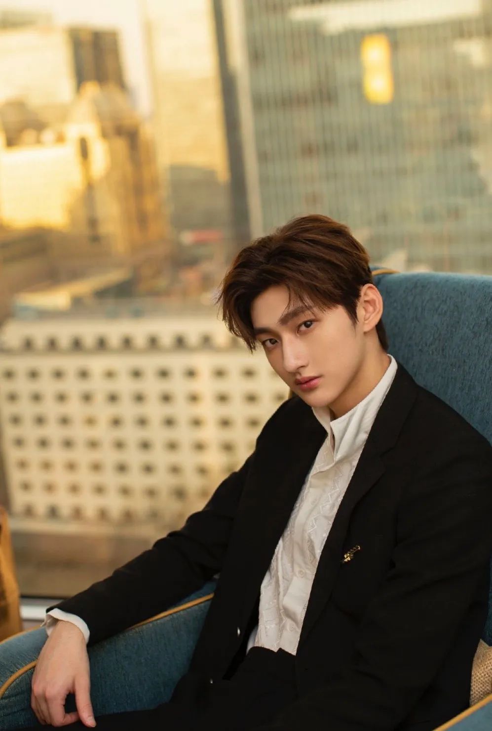 成功引起了我的注意，刘特简直就是的“年下霸