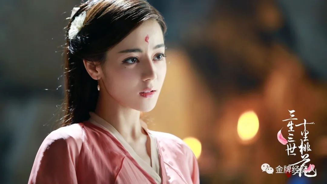 赵露思晋级95后小花代表丨女演员的爆款角色启示