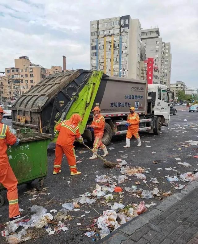 摆摊概念股火爆继续！五菱汽车又飙涨60%，但这个城市有夜市突然暂停，为啥？