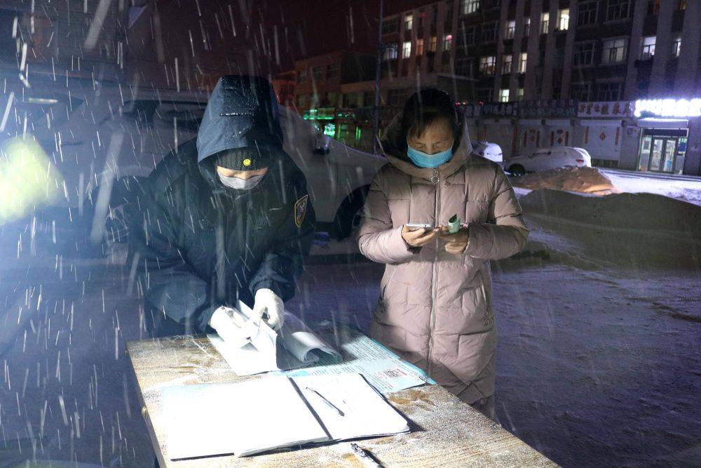 呼和浩特海关：筑牢疫情防线 守护生命安全