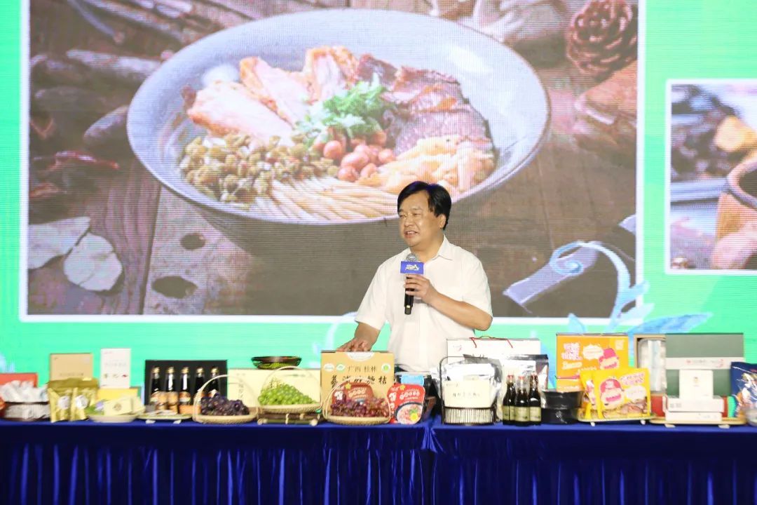 《奔跑吧》“奔跑吧宝藏”公益活动启动，持续