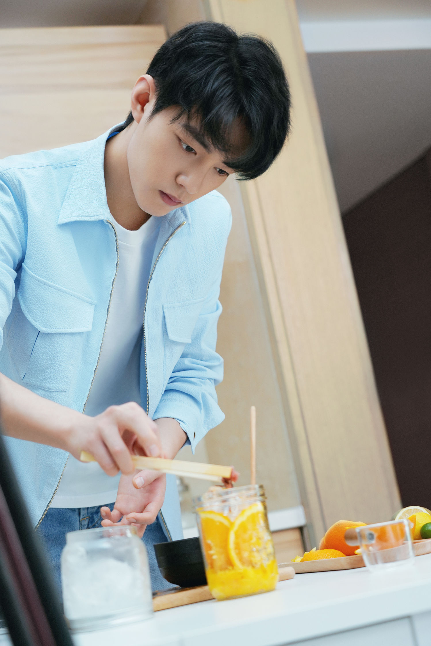 200615 今天也有新鲜的战战！工作室分享肖战夏日